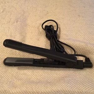 Never used Hot Tools hair straightener